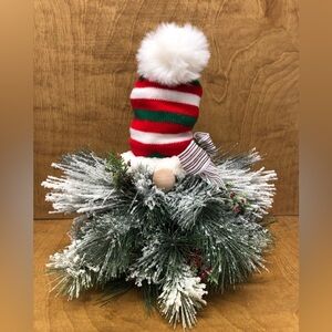 Indoor Outdoor Gnome Christmas Xmas Faux Evergreen Flocked Snow Pom Pom Bow Gift